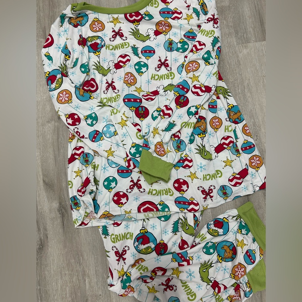 Grinch pajamas - Picture 2 of 2